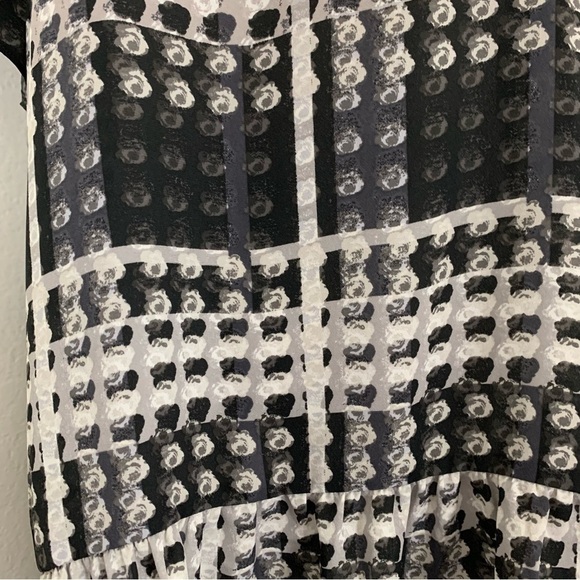 Thakoon Semi Sheer Short Sleeve Geometric Ruffle Hem Top XL Black White Gray - Picture 8 of 13